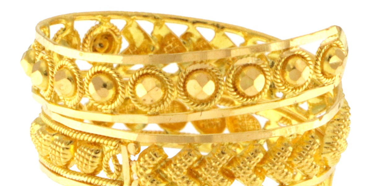 Shine Brighter with Convenience: Exploring the World of Online Gold Jewellery