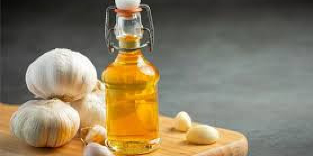 Global Garlic Oil Market Size, Share, Trends, Forecasts TO 2033