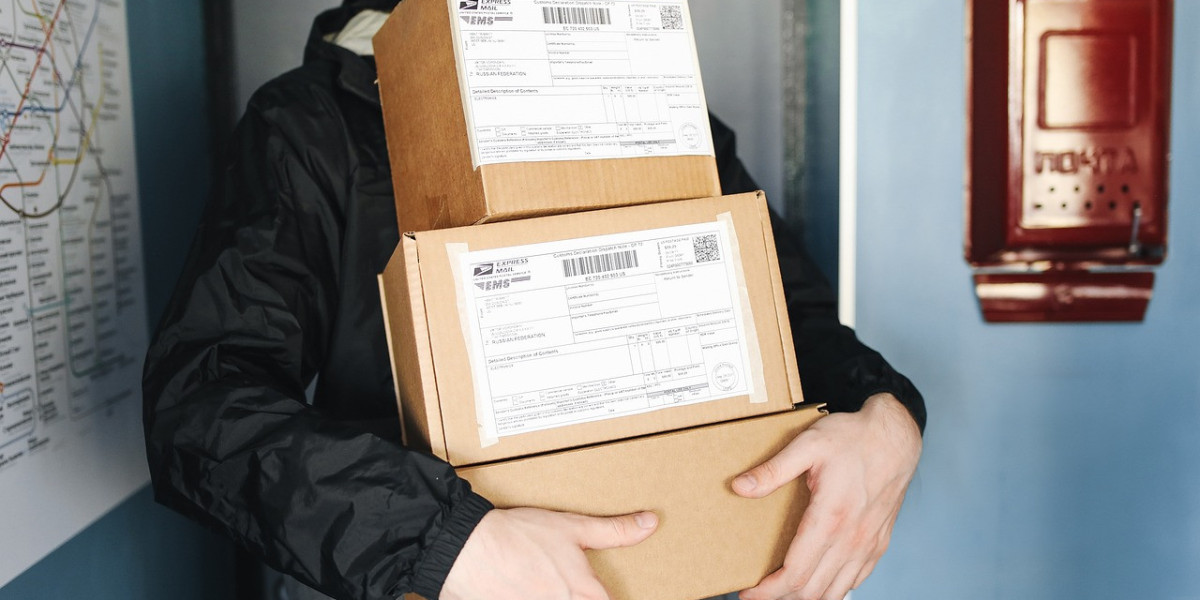 How to Handle Delays and Shipping Issues with Large Parcels