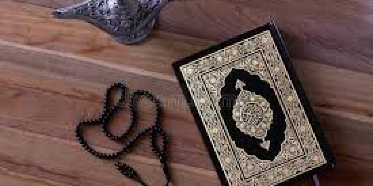 Experience Expert Quranic Tutoring at Our Online Quran Academy