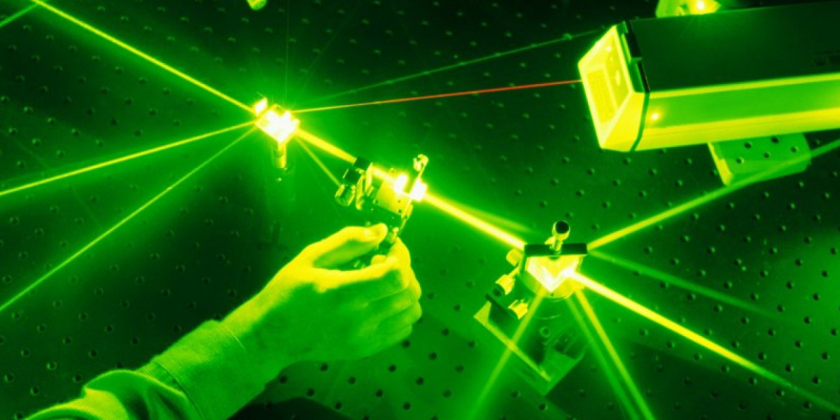 Photonics Market Growth Supported by 5G and Fiber-Optic Advancements