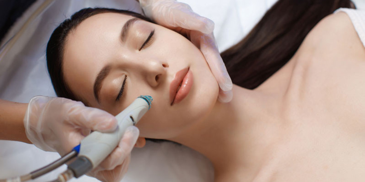 HydraFacial in Dubai: Your Ultimate Guide to Glowing Skin