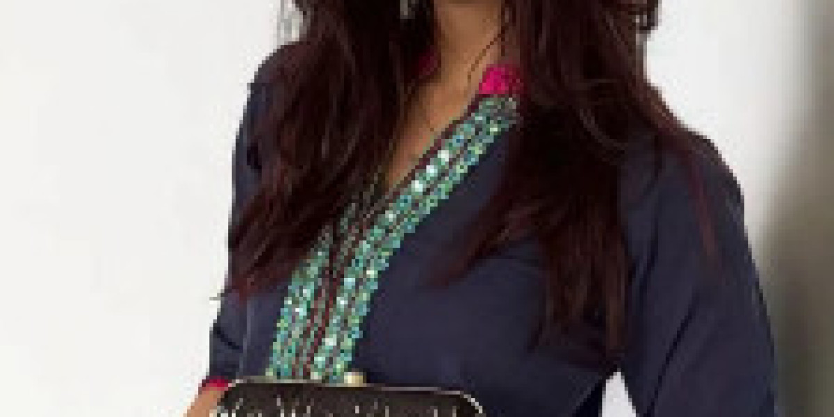 Buy Clutches Online – Discover Elegant & Unique Clutch Bags at Ava Embroidery