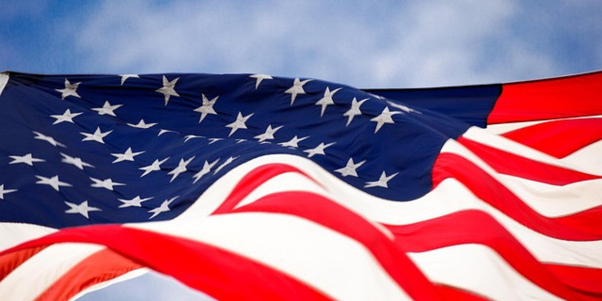 Why Personalized Golf Flags Make Great Golfing Gifts