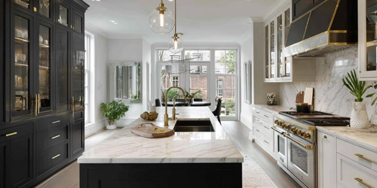 Black and White Kitchens: Timeless Design Ideas