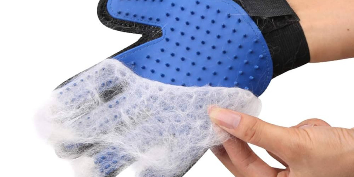 Pet Massage Glove – Essential Grooming Tool For Pets