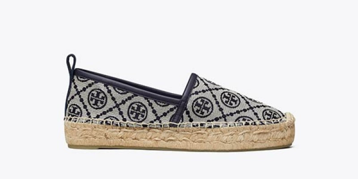 TB 包與 Tory Burch 鞋履穿搭指南