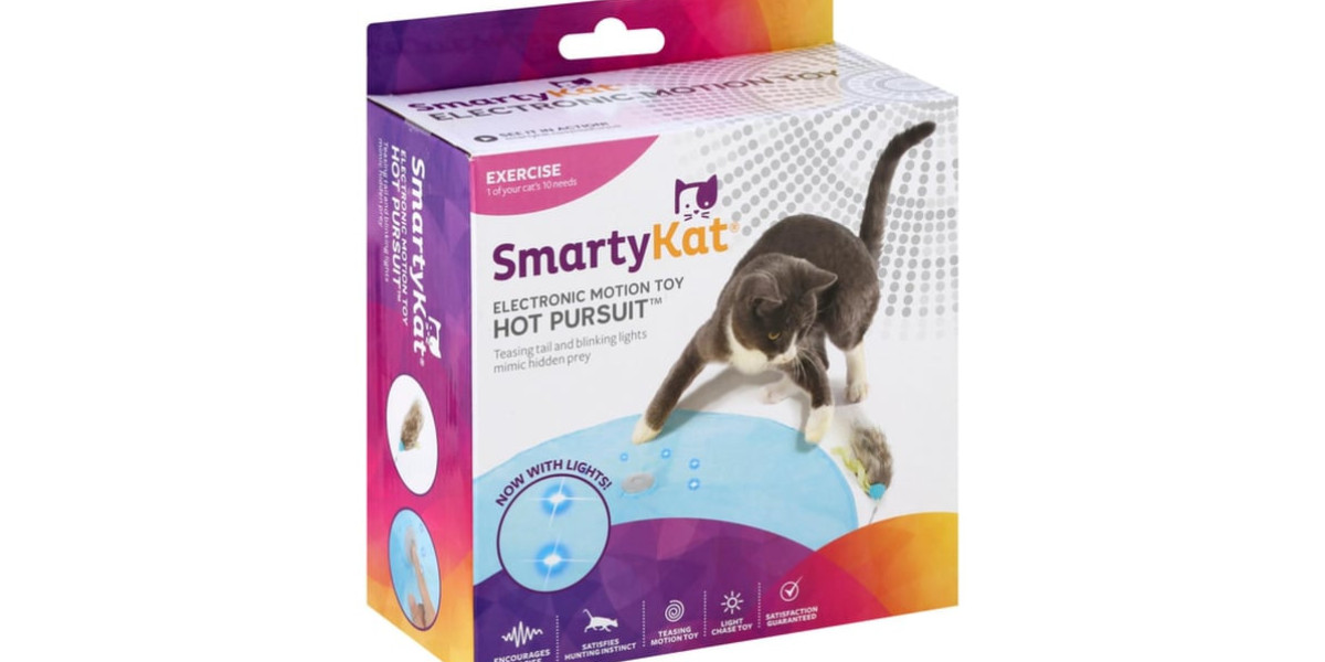 SmartyKat Hot Pursuit: Best Toy for Indoor Cats