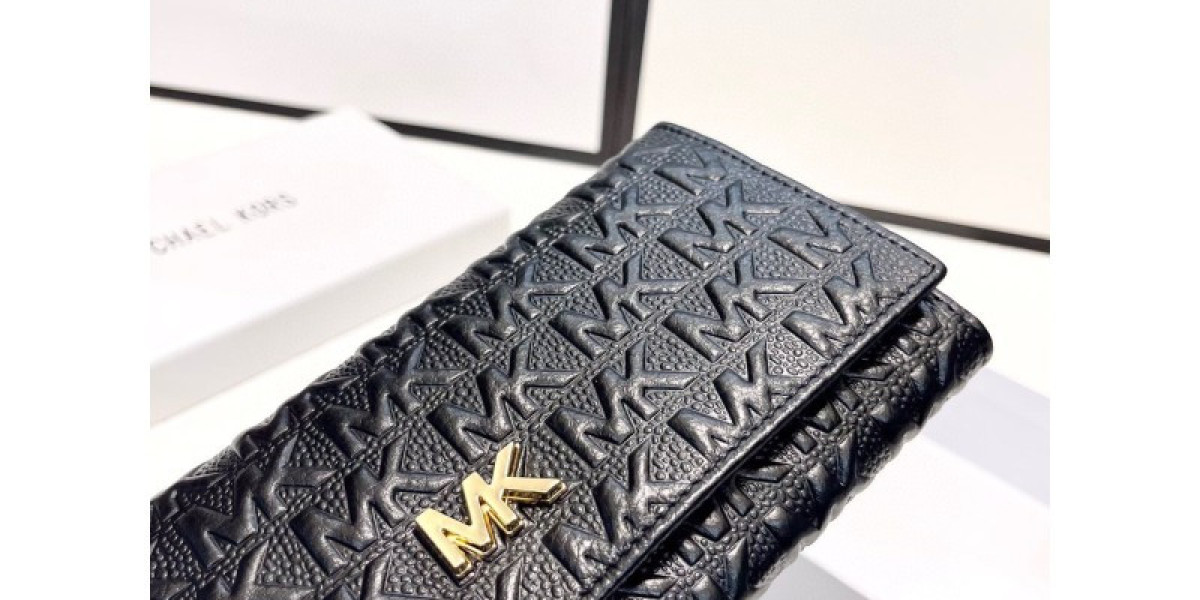 MK錢包選購與搭配全指南