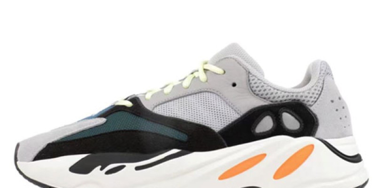Yeezy 700款式選購與辨識指南